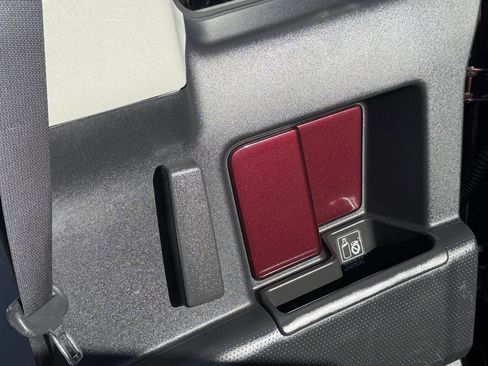 Used 2007 Toyota FJ Cruiser 4WD image 14