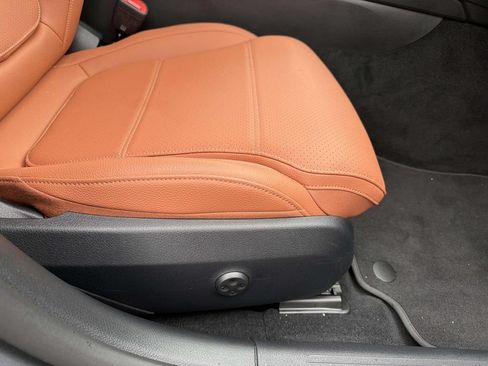 Used 2026 Mercedes-Benz C 300 Sedan image 12