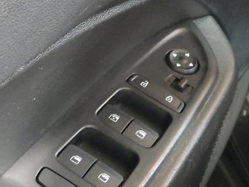 Used 2023 Hyundai Venue SEL image 27