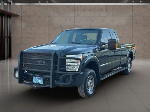 Used 2015 Ford F250 XL w/ Power Equipment Group image 20