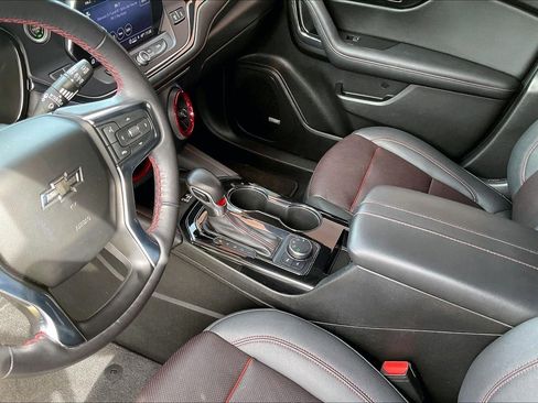 Used 2022 Chevrolet Blazer RS w/ Enhanced Convenience Package image 17