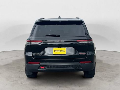 Used 2022 Jeep Grand Cherokee Trailhawk w/ Advanced Protech Group II AWD/4WD image 6