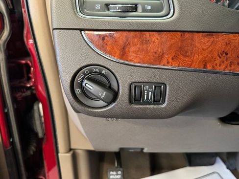 Used 2015 Chrysler Town & Country Touring-L w/ Driver Convenience Group FWD image 18