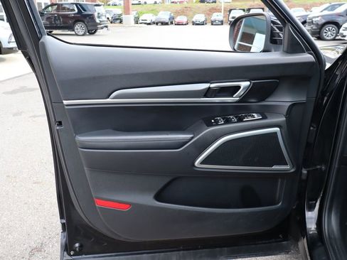 Used 2022 Kia Telluride S image 8