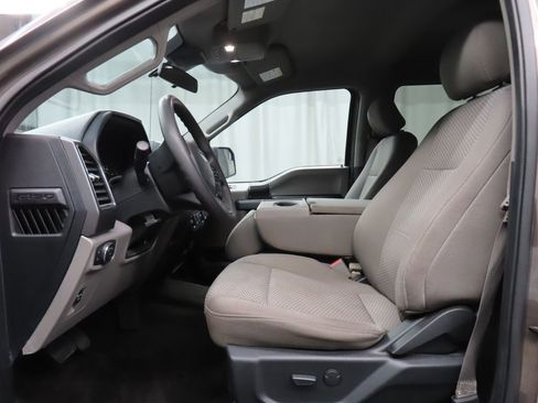 Used 2020 Ford F150 XLT image 9