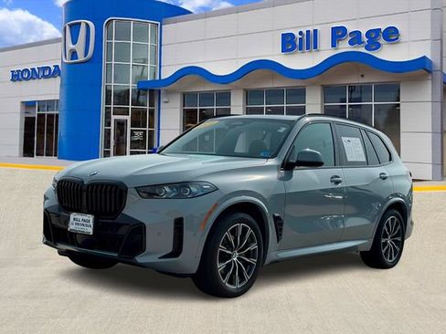 Used 2024 BMW X5 xDrive40i w/ M Sport Package AWD/4WD image 2