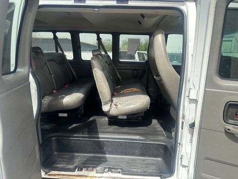 Used 2013 Chevrolet Express 3500 LS image 16