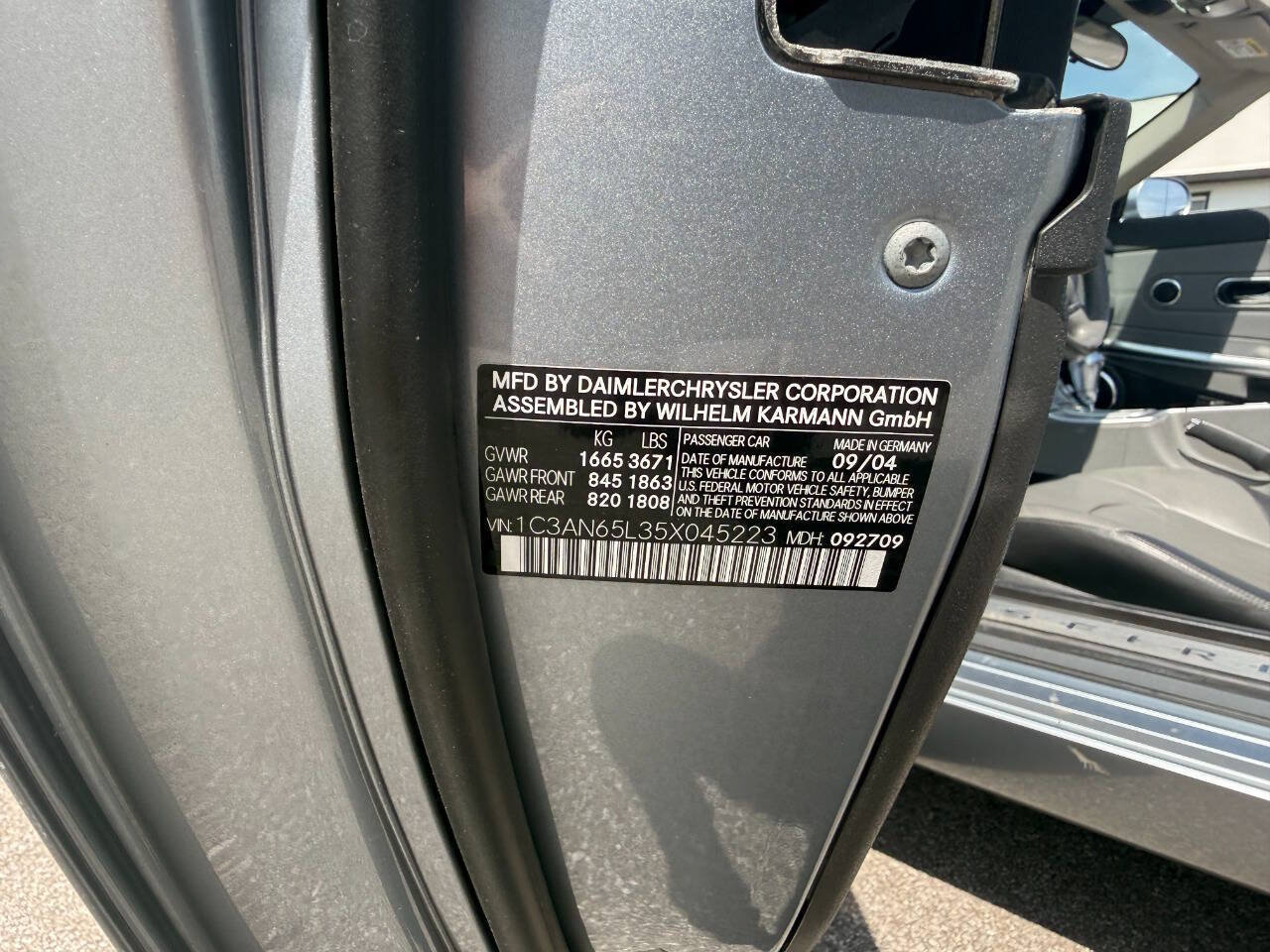 Used 2005 Chrysler Crossfire Limited RWD image 44