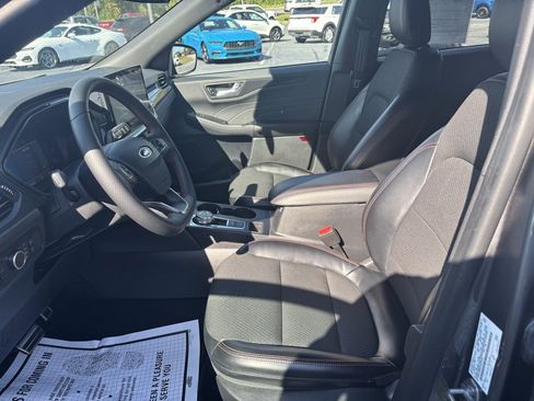 Used 2023 Ford Escape ST-Line w/ Tech Pack #1 image 16
