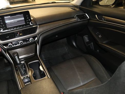 Used 2019 Honda Accord LX image 18