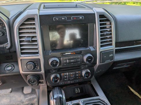 Used 2016 Ford F150 Platinum w/ Equipment Group 701A Luxury AWD/4WD image 16