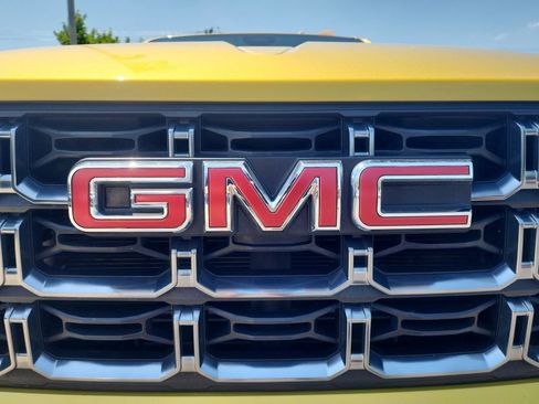 Certified 2023 GMC Canyon AT4 w/ AT4 Premium Package AWD/4WD image 31