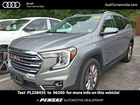 Used 2023 GMC Terrain SLT FWD image 1