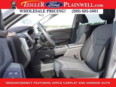 Used 2022 Nissan Rogue SV image 16