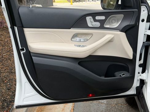 Used 2021 Mercedes-Benz GLE 350 w/ Premium Package image 28