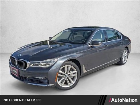 Used 2017 BMW 750i xDrive AWD/4WD image 1