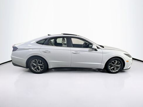Used 2023 Hyundai Sonata SEL w/ Convenience Package FWD image 4