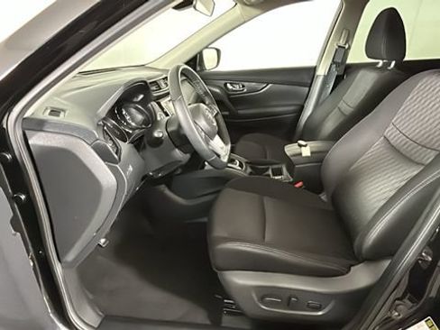 Used 2020 Nissan Rogue SV AWD/4WD image 11