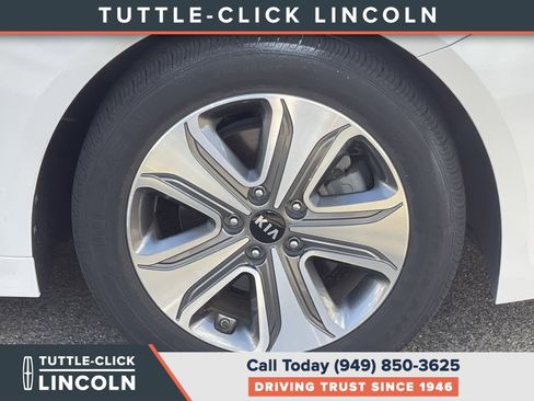 Used 2017 Kia Optima EX w/ Technology Package FWD image 10