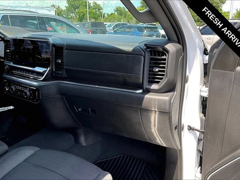Used 2024 Chevrolet Silverado 1500 LT AWD/4WD image 26