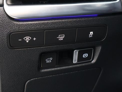 Used 2024 Hyundai Palisade Calligraphy image 24