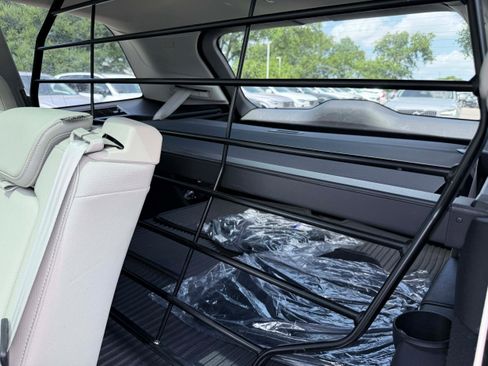 Certified 2023 Volvo XC90 B6 Plus w/ Protection Package Premier AWD/4WD image 15