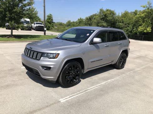 Certified 2021 Jeep Grand Cherokee Laredo X RWD image 2