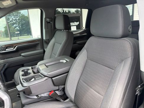 Used 2024 GMC Sierra 1500 Elevation AWD/4WD image 3