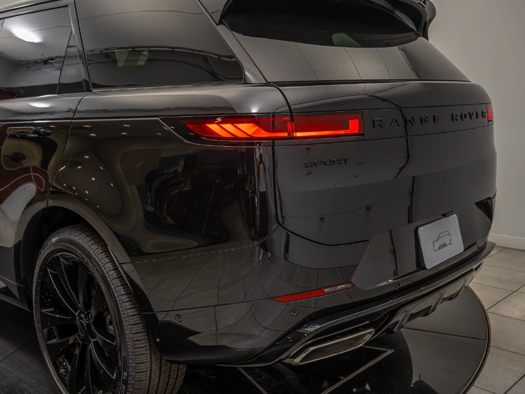New 2026 Land Rover Range Rover Sport Dynamic SE AWD/4WD image 18