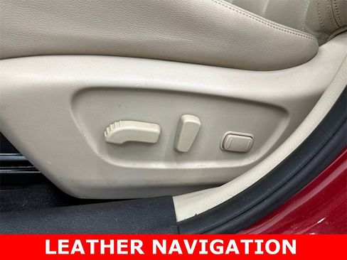 Used 2017 Nissan Rogue SL image 10