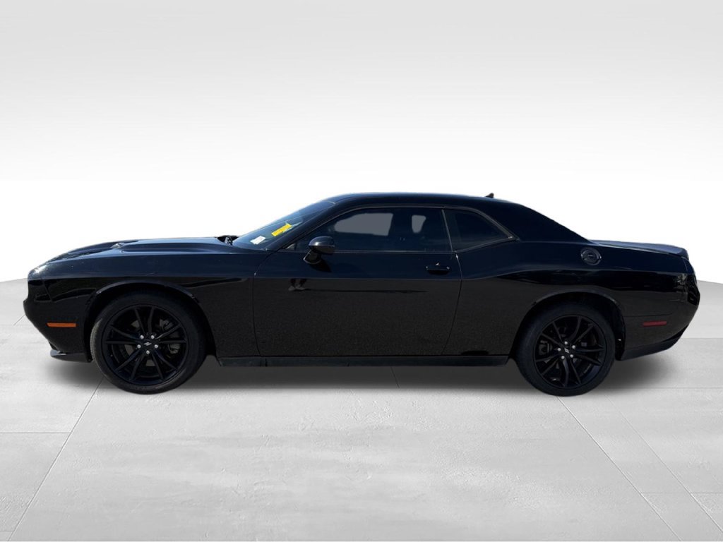 Used 2018 Dodge Challenger SXT Plus RWD image 2