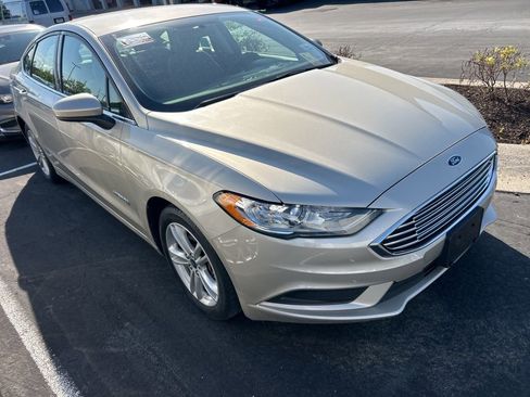 Used 2018 Ford Fusion S FWD image 2