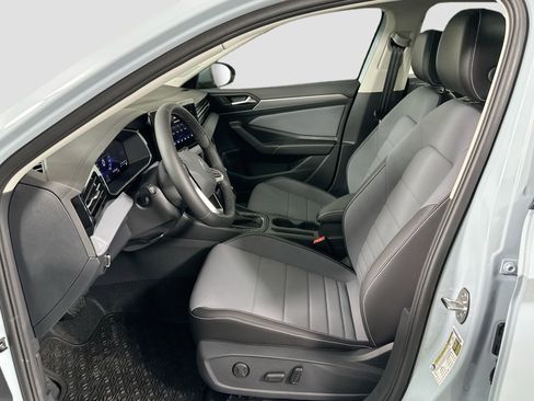 New 2025 Volkswagen Jetta SE image 19