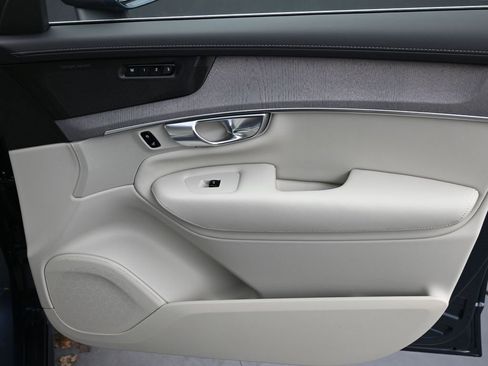 New 2026 Volvo XC90 B6 Ultra image 14