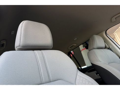 Used 2024 Honda Pilot LX image 20