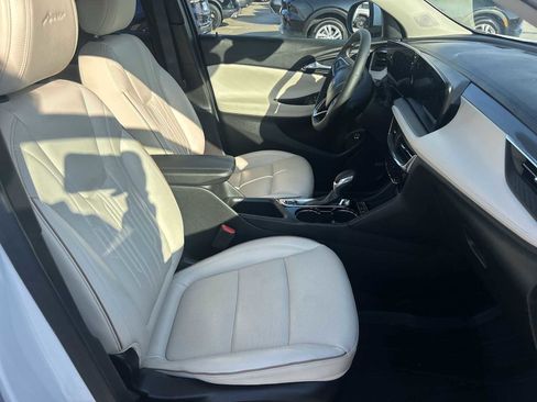 Used 2025 Buick Encore GX Avenir w/ Avenir Convenience Package FWD image 27