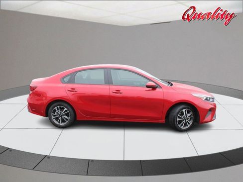 Used 2024 Kia Forte LXS image 2