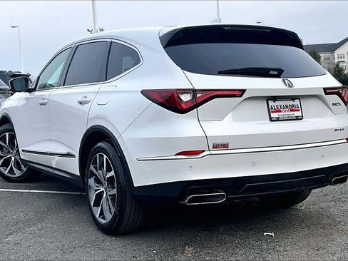 Used 2023 Acura MDX SH-AWD w/ Technology Package image 11