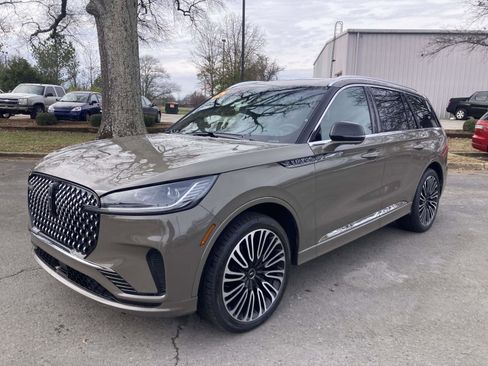 New 2025 Lincoln Aviator Black Label image 9
