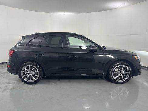 Used 2023 Audi Q5 e Premium Plus w/ Premium Plus Package AWD/4WD image 38