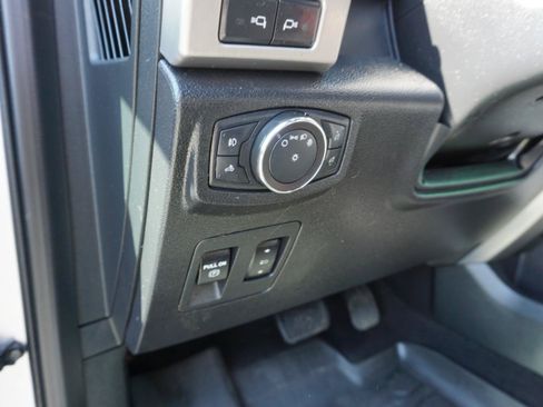 Used 2019 Ford F150 Platinum w/ Equipment Group 701A Luxury AWD/4WD image 17