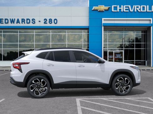 New 2026 Chevrolet Trax RS w/ Sunroof Package image 6