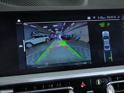 Used 2019 BMW 330i xDrive Sedan w/ Driving Assistance Package image 19