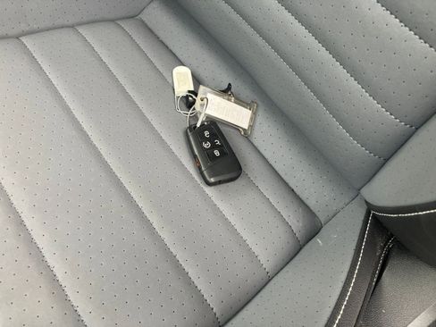 Used 2025 Volkswagen Jetta SE image 22