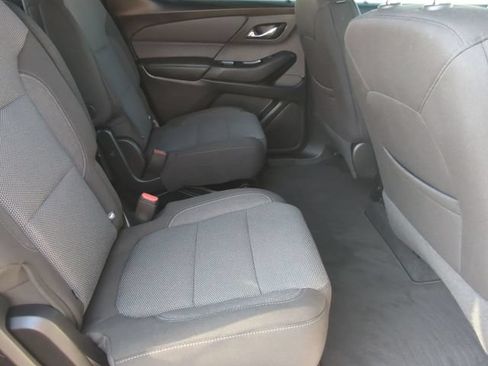 Used 2023 Chevrolet Traverse LT FWD image 24