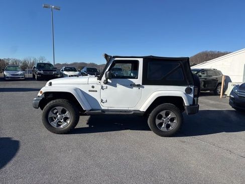 Used 2017 Jeep Wrangler Sport AWD/4WD image 5