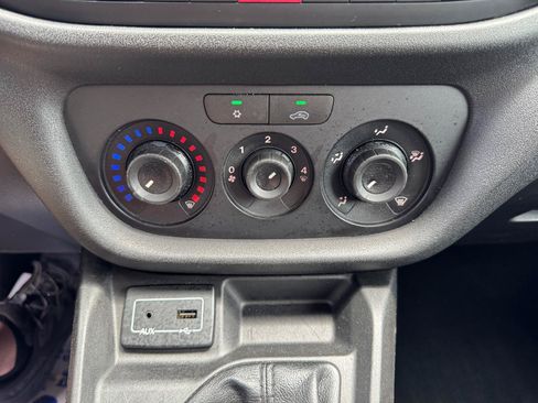 Used 2016 RAM ProMaster City Tradesman FWD image 34