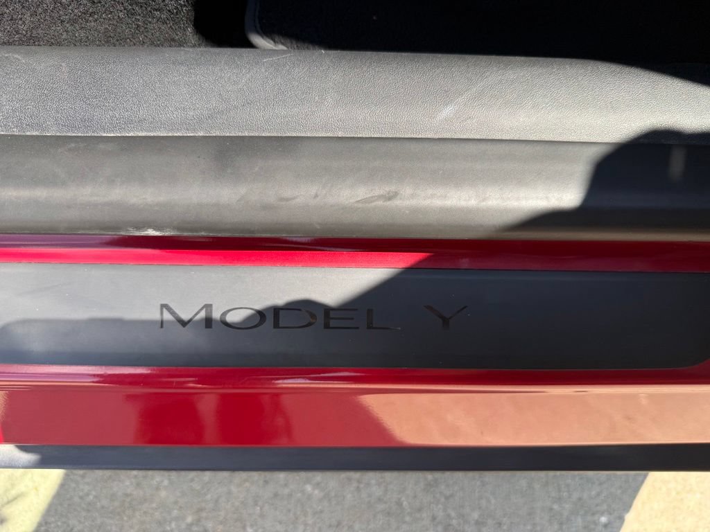 Used 2023 Tesla Model Y Long Range AWD/4WD image 26