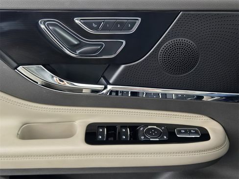 Used 2024 Lincoln Corsair FWD image 27