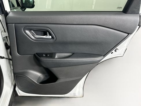 Used 2024 Nissan Rogue SV FWD image 29